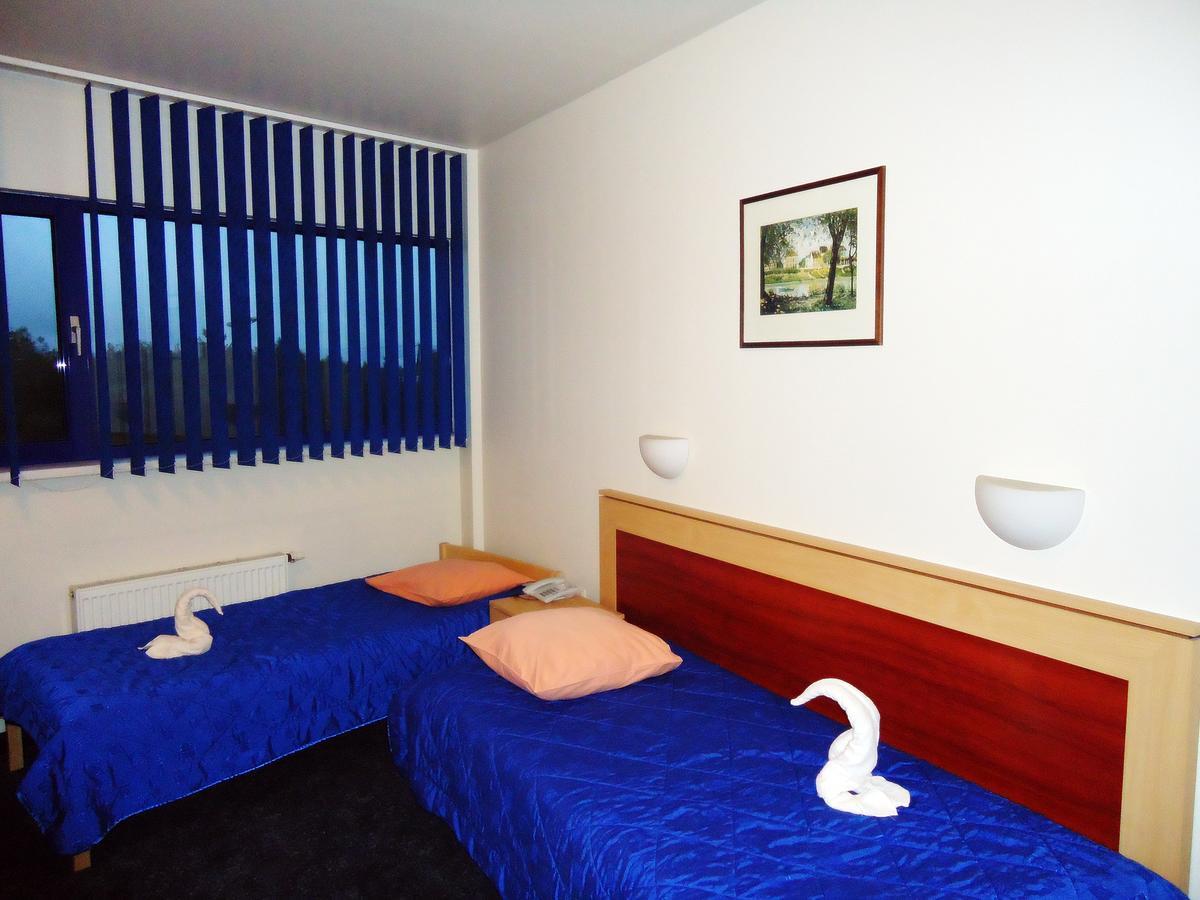 Tanagra Hotel 2*